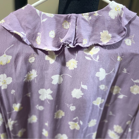 This is a beautiful purple blouse by Sanctuary & is  perfect for the Spring. - Picture 5 of 5